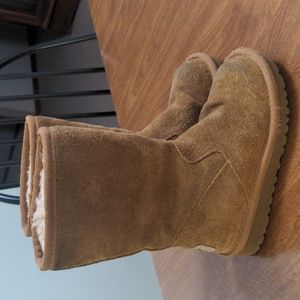 Toddler size 10 girls Ugg boots